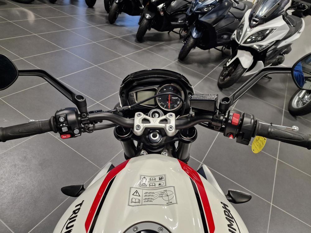 Triumph Street Triple S (2020 - 23) (2)