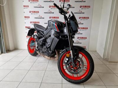 Yamaha MT-09 (2021 - 23) usata
