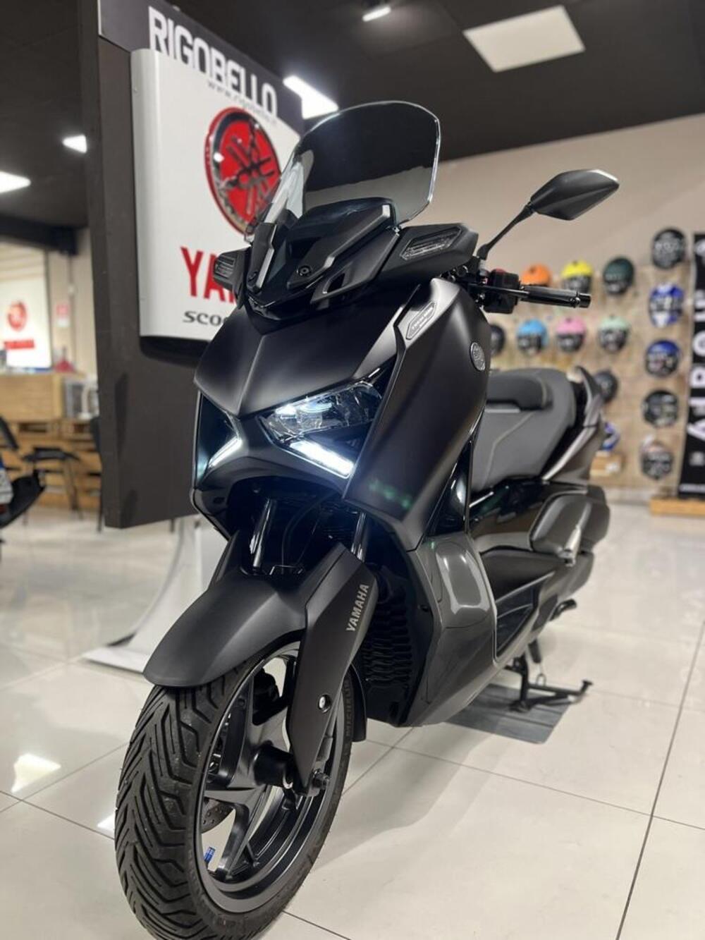 Yamaha X-Max 300 Tech Max (2021 - 24) (2)