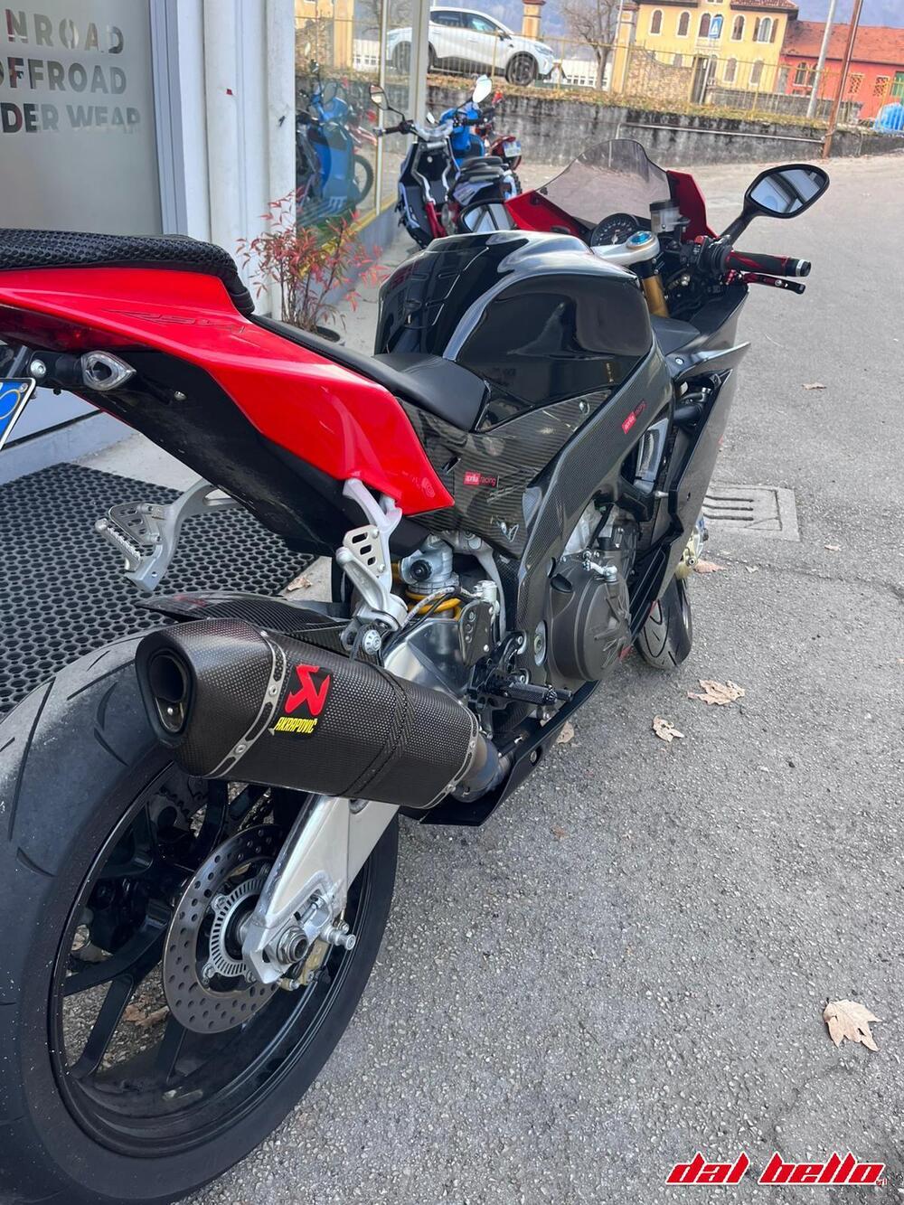 Aprilia RSV4 Factory (2009 - 12) (3)