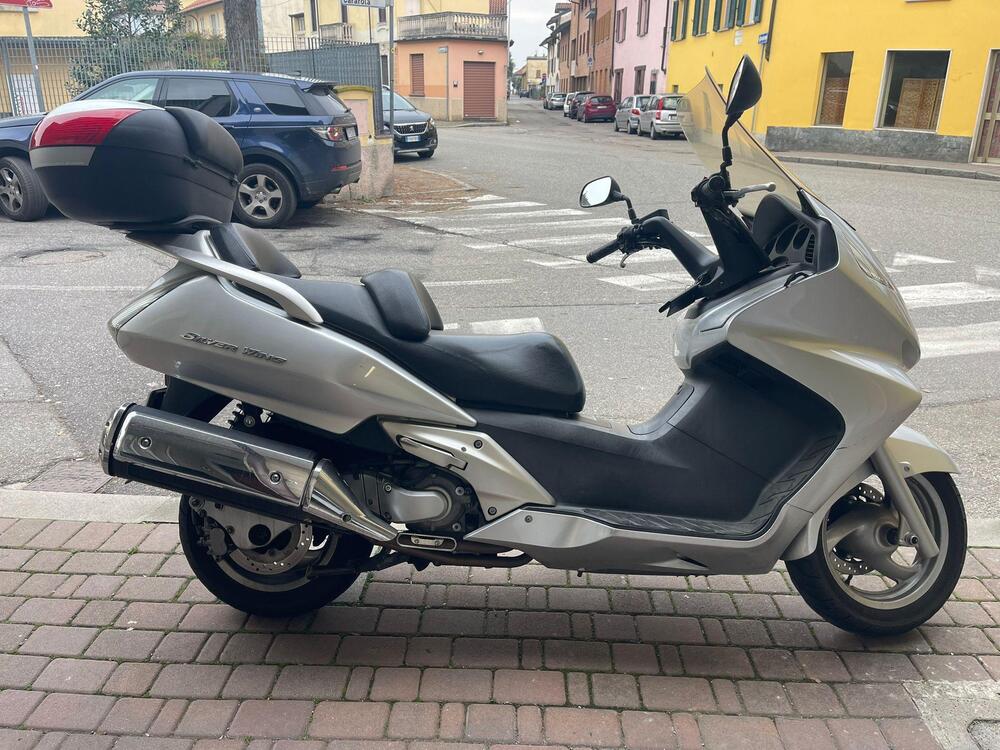 Honda Silver Wing 600 (2001 - 05) (2)