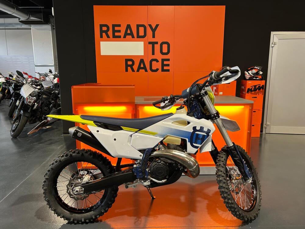 Husqvarna TE 300 (2024) (3)