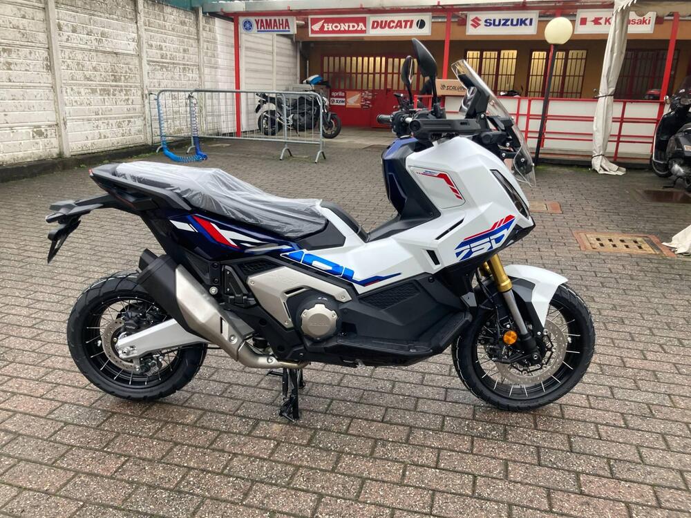 Honda X-ADV 750 (2025 - 26) (3)