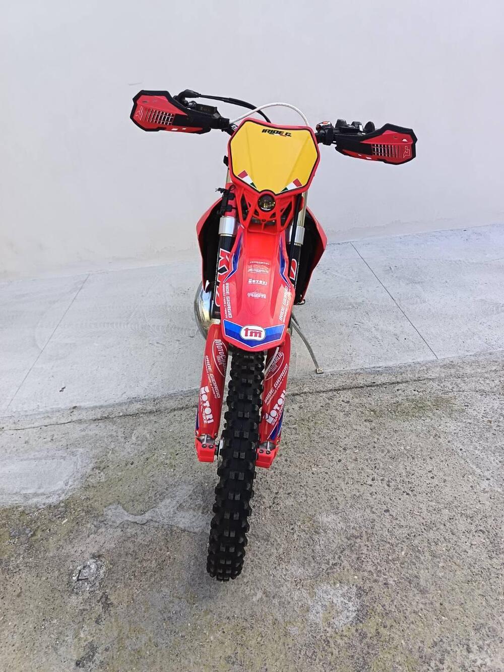 Tm Moto EN 300 Fi ES 2T (2025) (2)