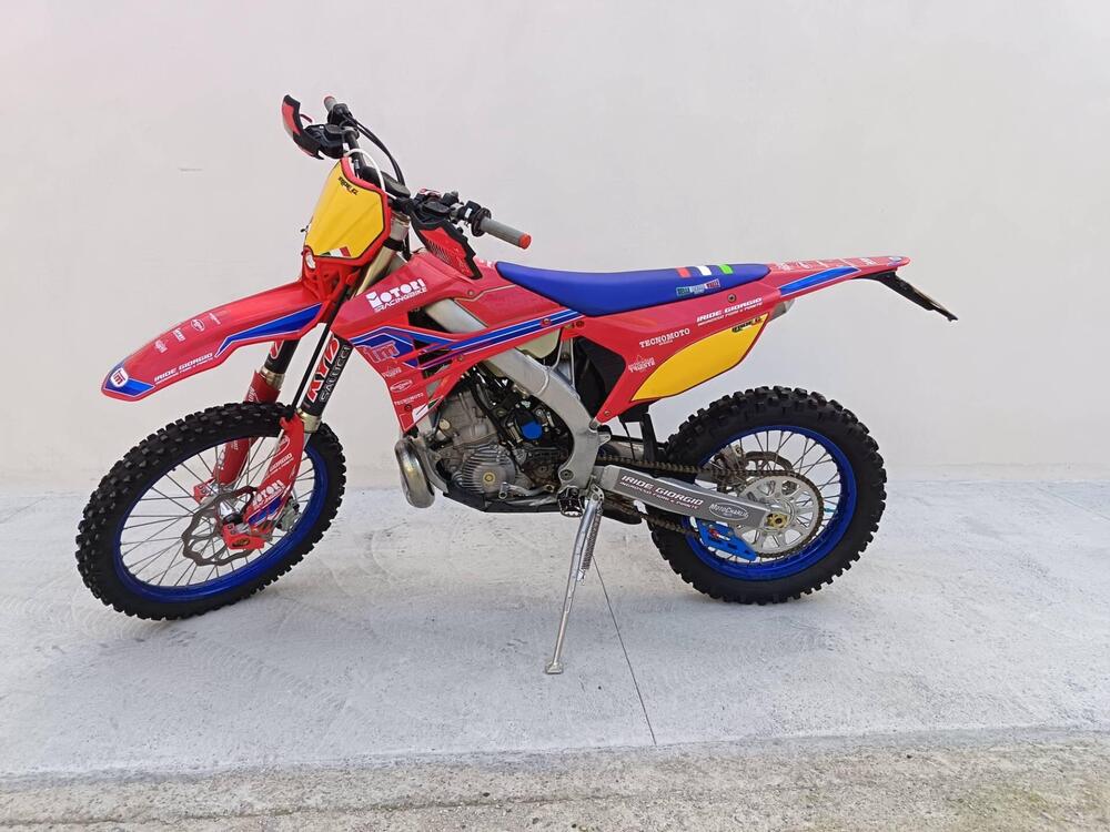 Tm Moto EN 300 Fi ES 2T (2025) (3)