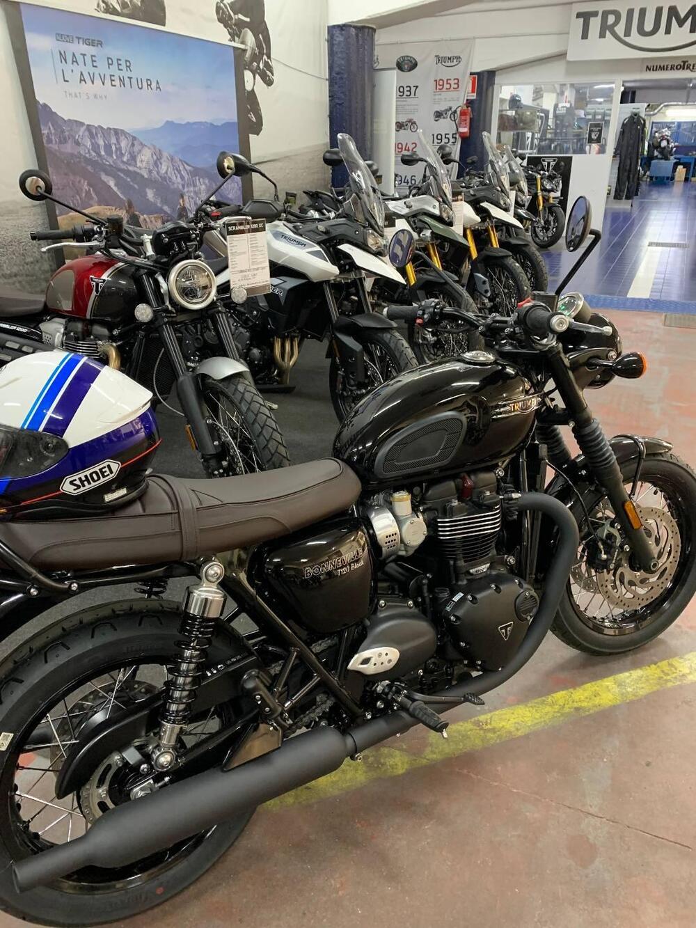 Triumph Bonneville T120 Black (2017 - 20) (5)