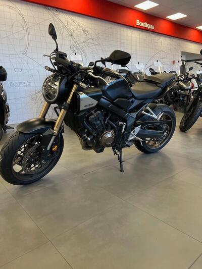 Honda CB 650 R E-Clutch (2024 - 26) usata