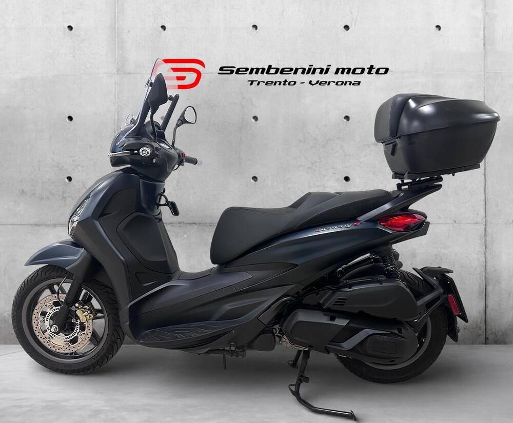 Piaggio Beverly 400 S ABS-ASR (2021 - 24) (2)