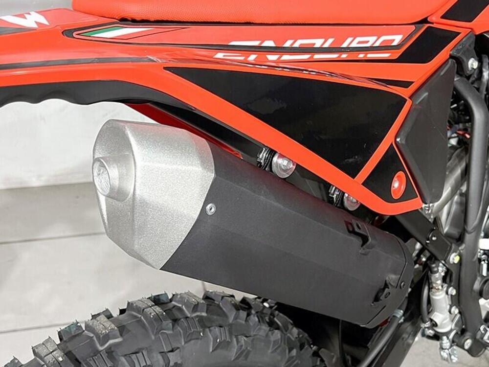 Betamotor RR 125 4T Enduro R (2024 - 26) (3)