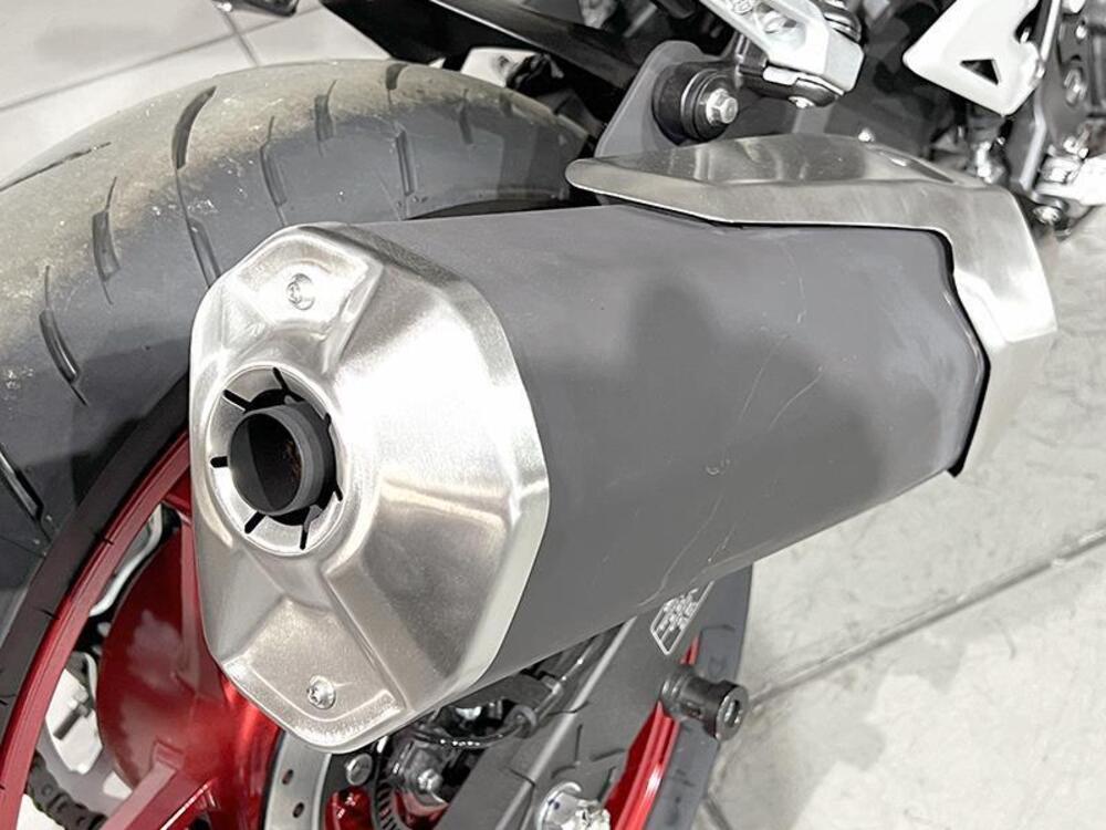 Kawasaki Z 500 SE (2024 - 26) (4)