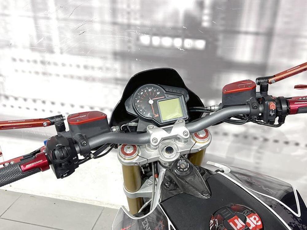 Aprilia Dorsoduro 750 ABS (2009 - 17) (6)