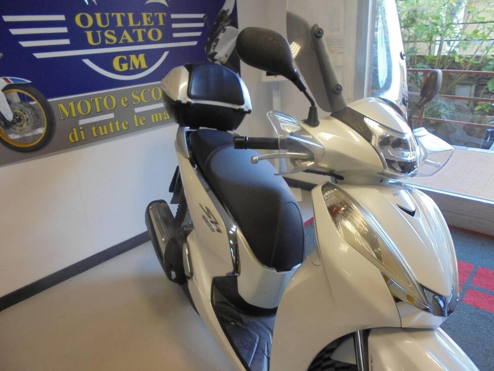 Honda SH 300 i ABS (2016 - 20) (2)