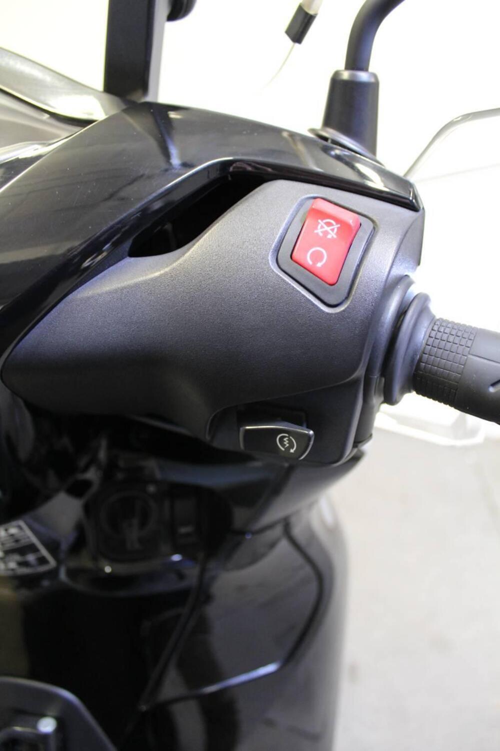 Honda SH 350 (2021 - 24) (11)