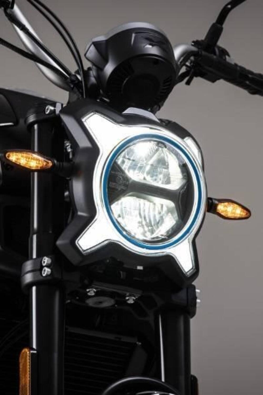 CFMOTO 300CL-X Heritage (2023 - 26) (4)