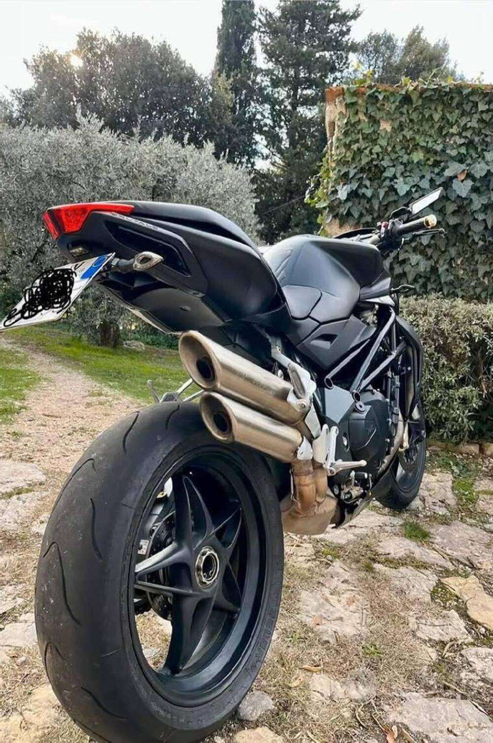 MV Agusta Brutale 920 (2011 - 12) (3)