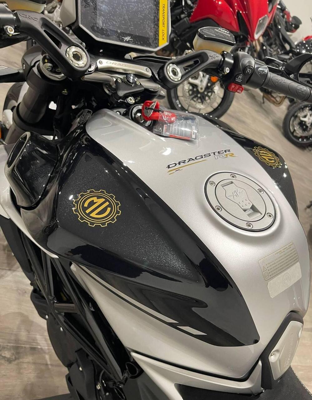 MV Agusta Dragster 800 RR Ottantesimo (2025 - 26) (9)