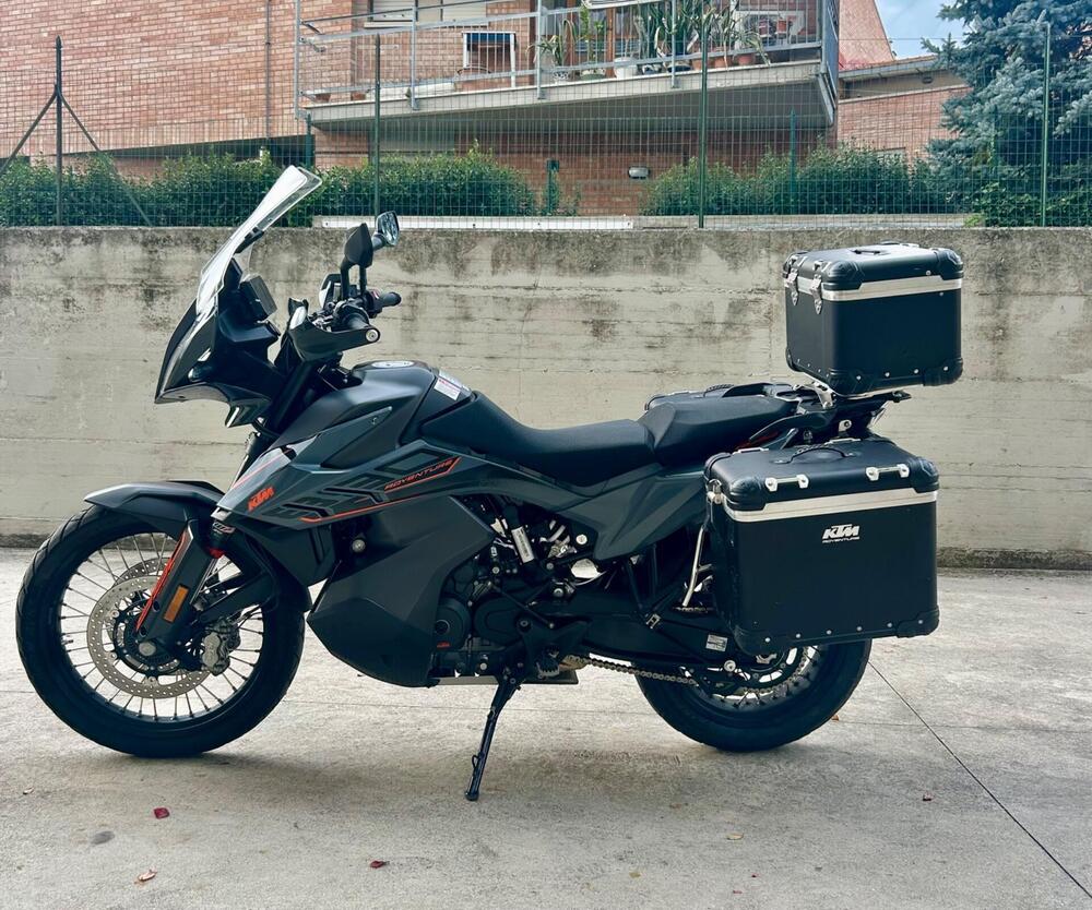 KTM 890 Adventure (2022) (4)