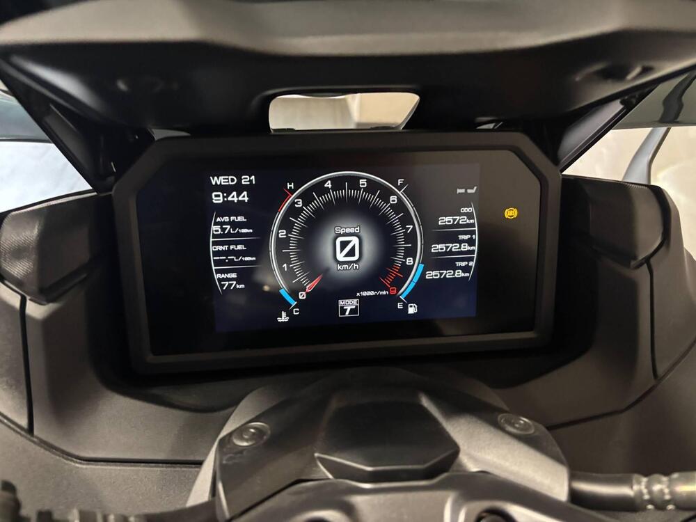 Yamaha T-Max 560 Tech Max (2022 - 24) (4)