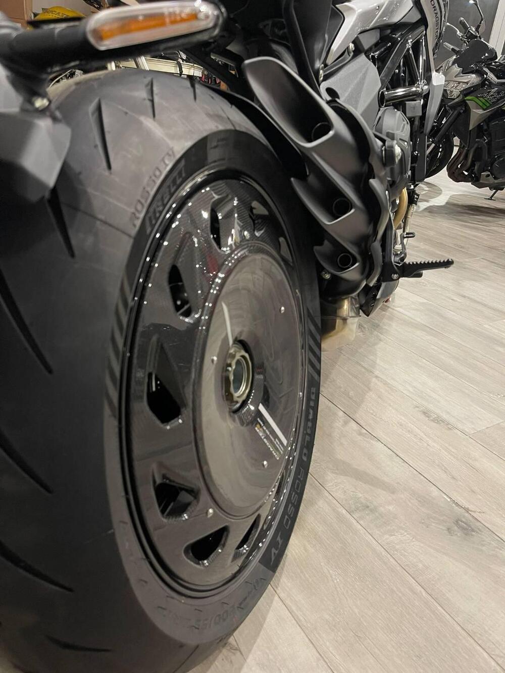 MV Agusta Dragster 800 RR Ottantesimo (2025 - 26) (16)