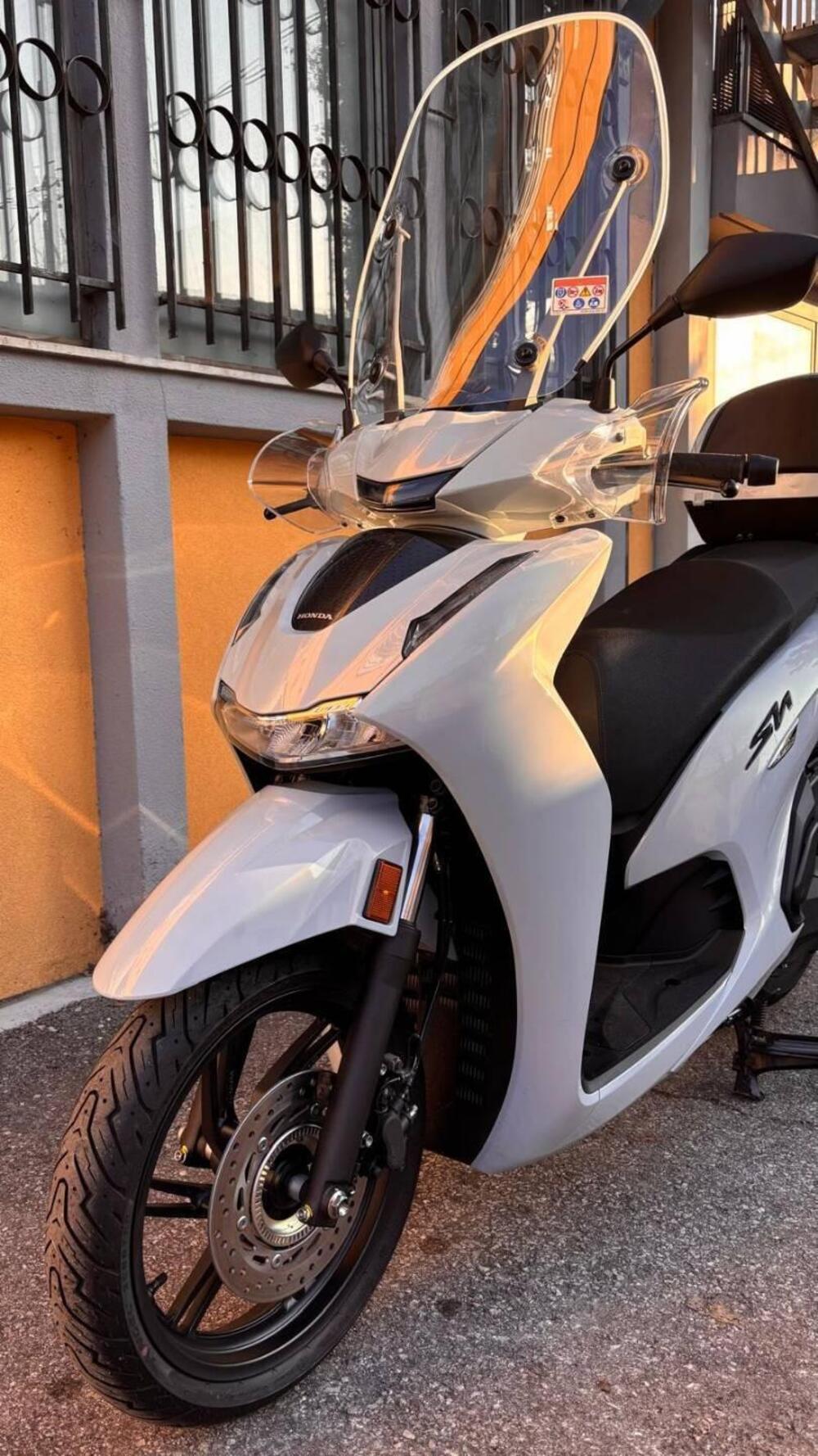 Honda SH 350i GT (2025 - 26) (2)