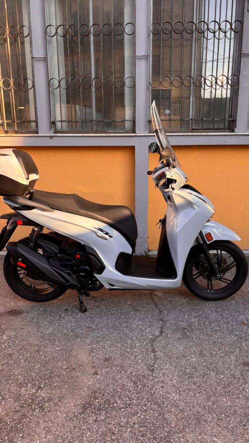 Honda SH 350i GT (2025 - 26) (4)