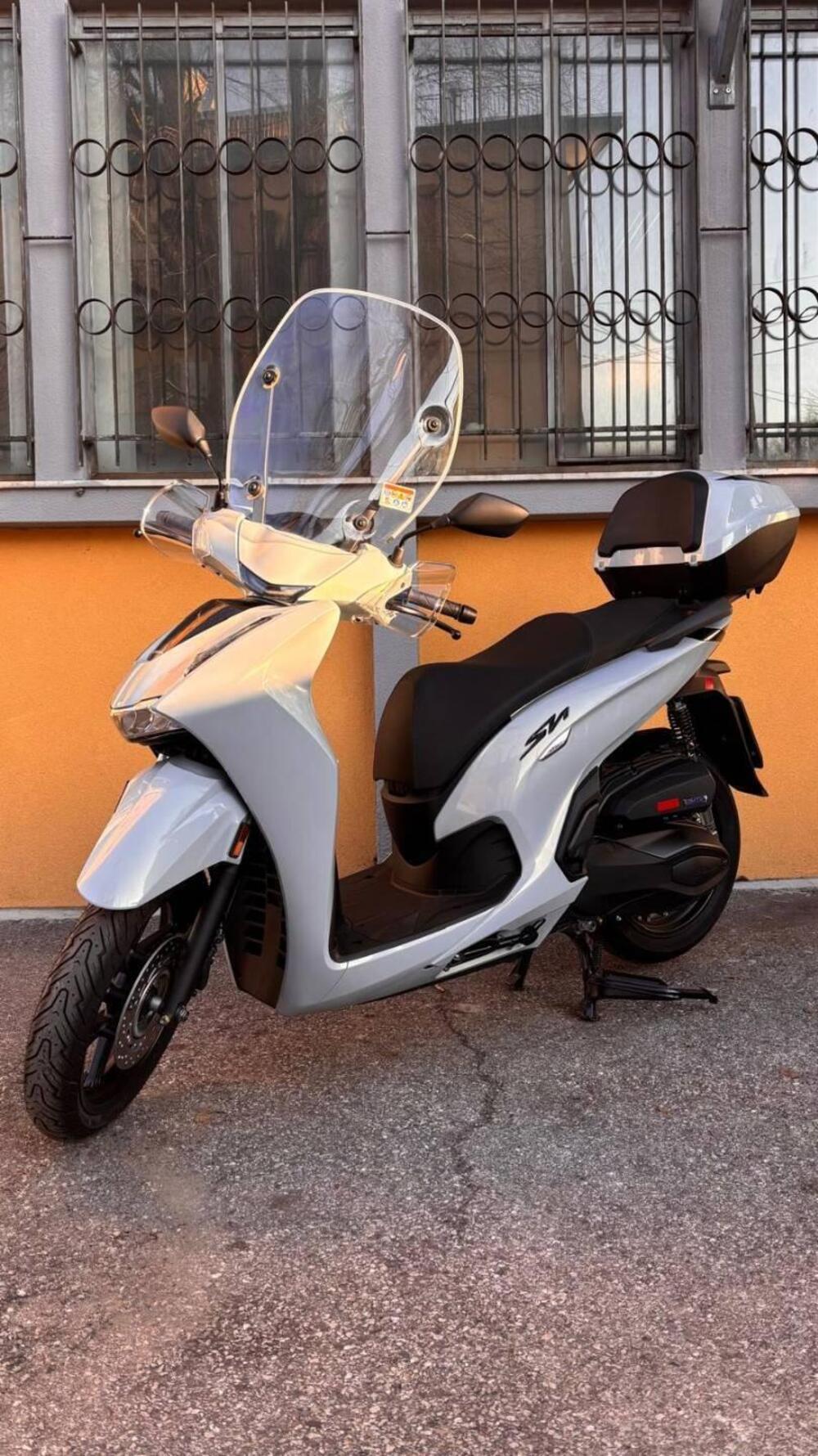 Honda SH 350i GT (2025 - 26) (9)