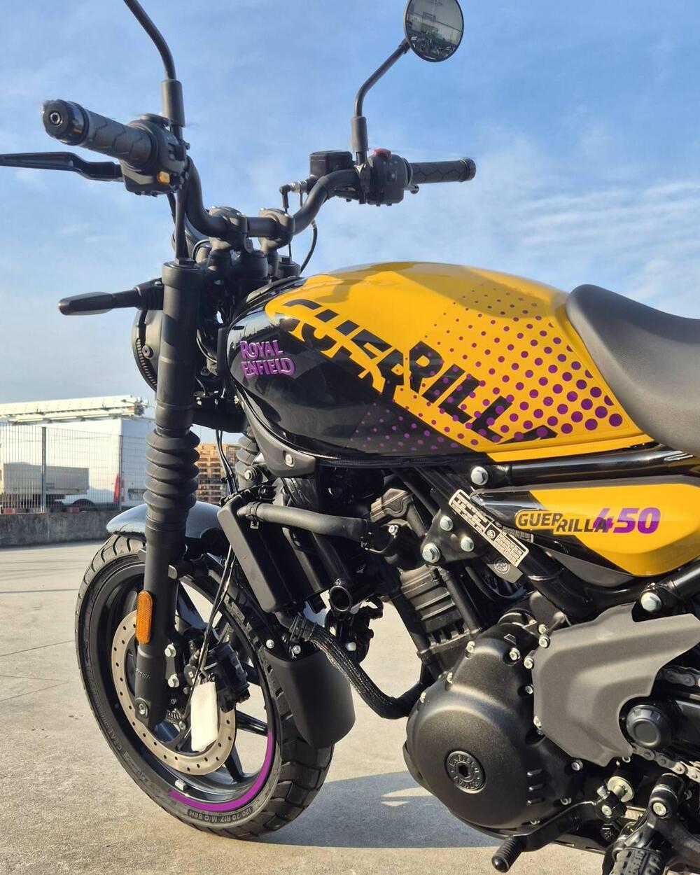 Royal Enfield Guerrilla 450 (2024 - 26) (5)