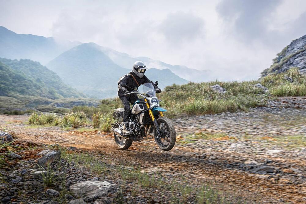 CFMOTO 700CL-X Adventure (2023 - 26) (2)