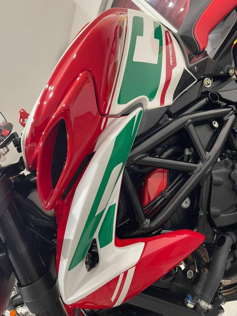 MV Agusta Dragster 800 RC SCS (2022 - 25) (13)