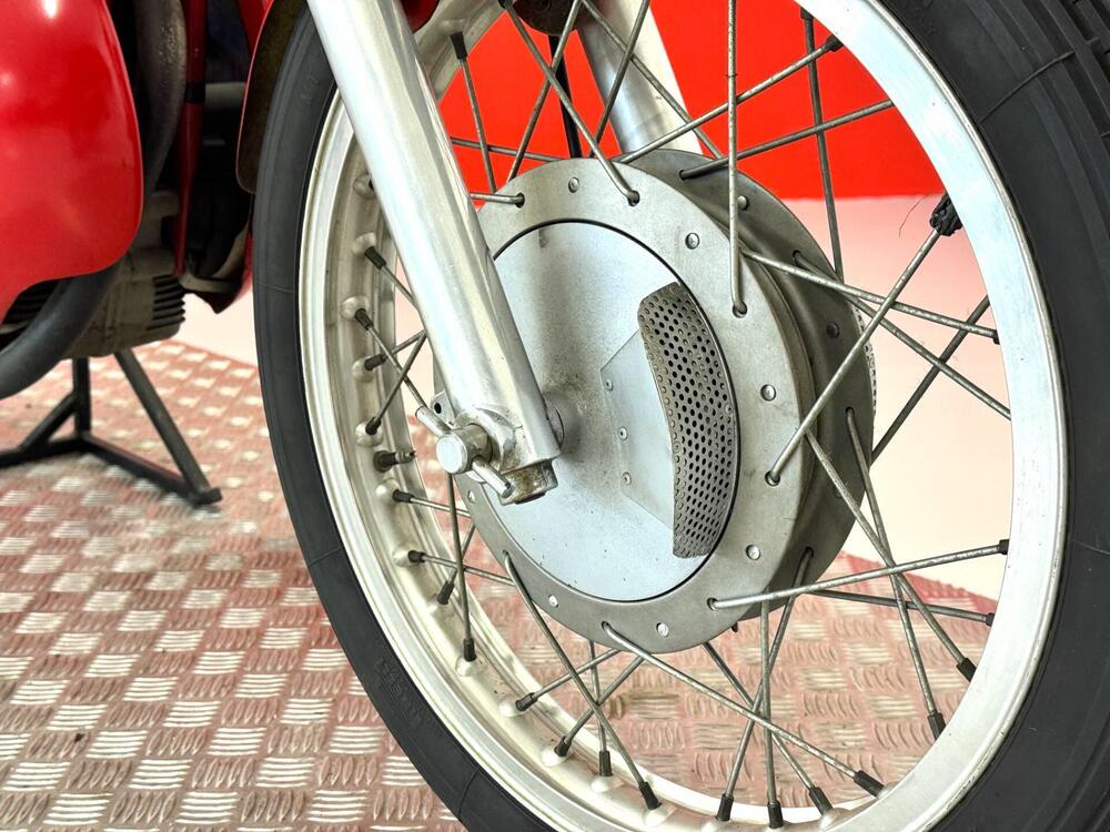 Moto Morini CORSARO 125 CORSA (11)