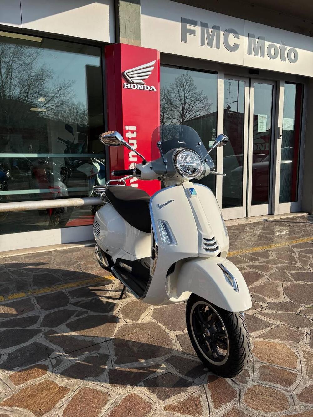 Vespa GTS 300 Super (2023 - 24) (5)