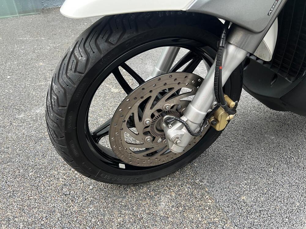 Piaggio Beverly 350 SportTouring ie ABS (2011 - 17) (15)