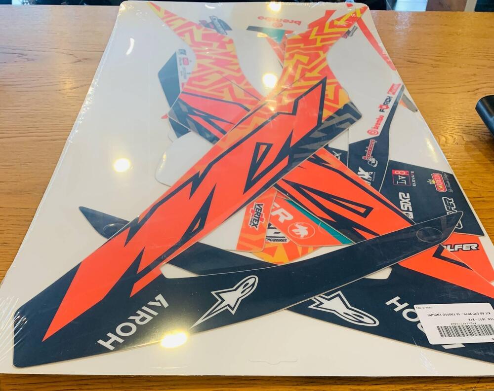 Kit Grafiche Ktm (2)