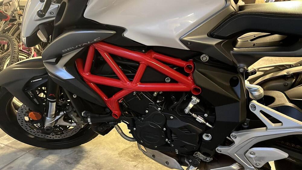 MV Agusta Brutale 800 EAS ABS (2016 - 19) (4)