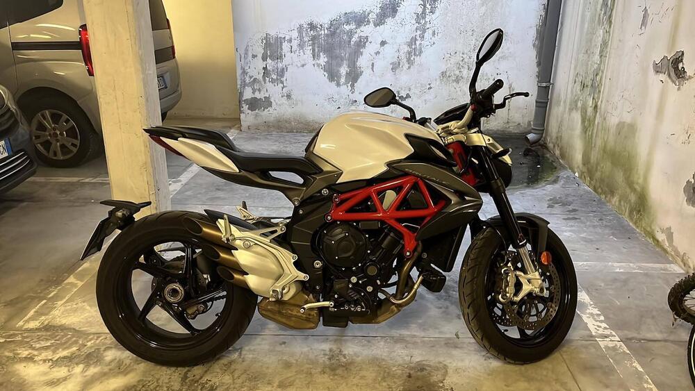 MV Agusta Brutale 800 EAS ABS (2016 - 19) (6)