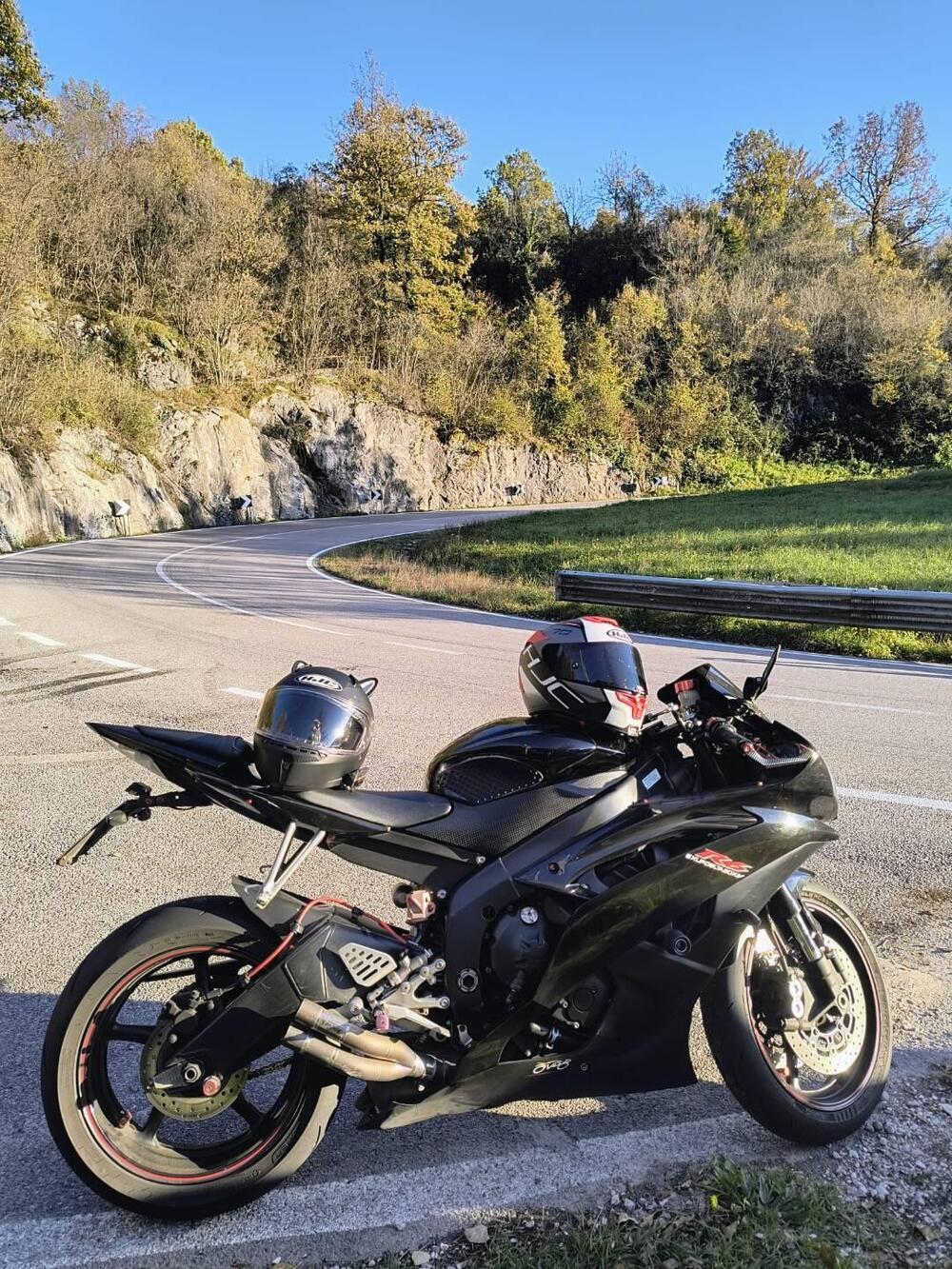 Yamaha YZF R6 (2010 - 16) (2)