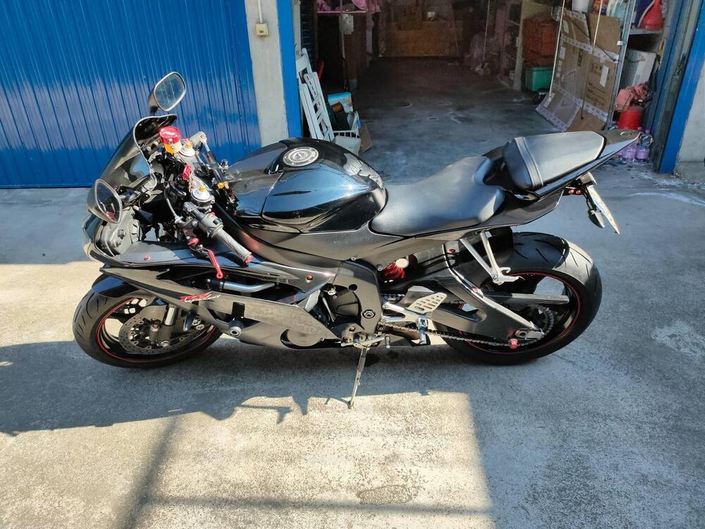 Yamaha YZF R6 (2010 - 16) (4)