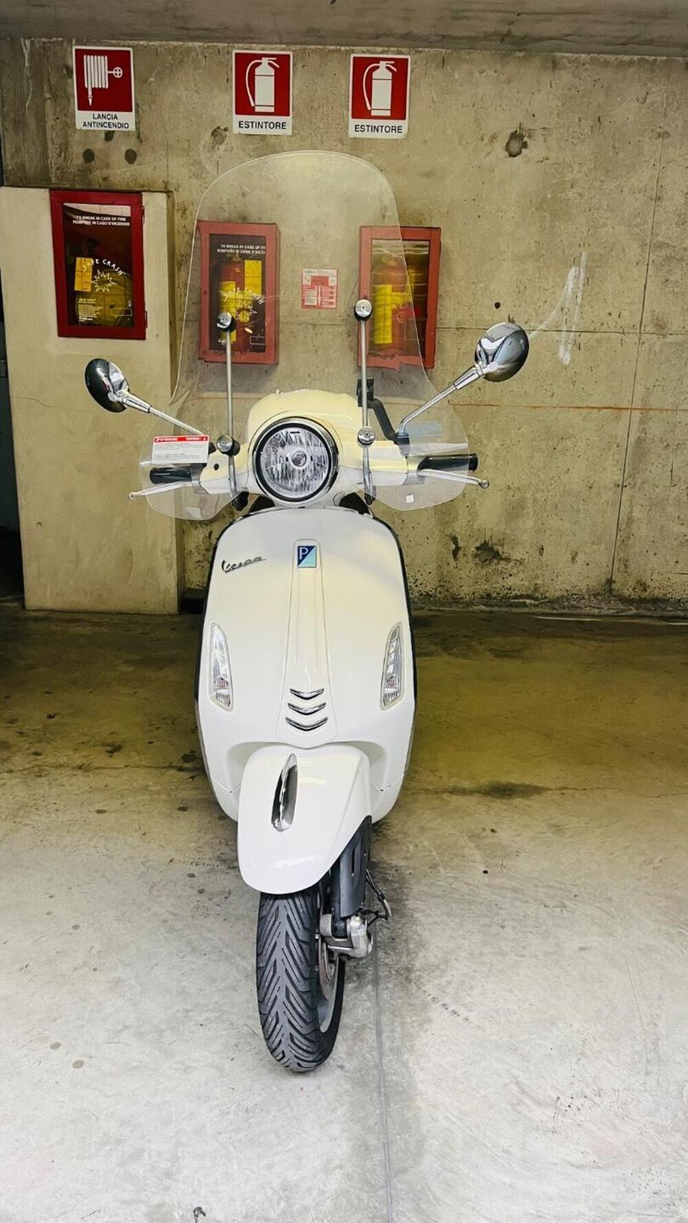 Vespa Primavera 150 3V ie ABS (2016) (2)