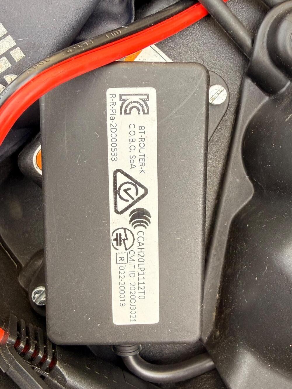 Aprilia Dorsoduro 900 (2017 - 20) (12)