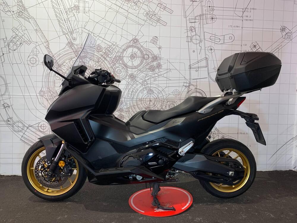 Honda Forza 750 DCT Urban (2021 - 24) (2)