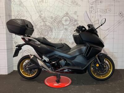 Honda Forza 750 DCT Urban (2021 - 24) usata