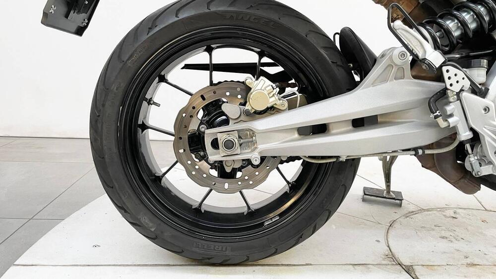 Aprilia Dorsoduro 750 (2009 - 14) (3)