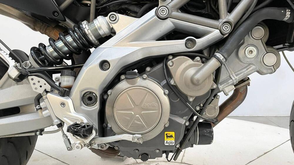 Aprilia Dorsoduro 750 (2009 - 14) (4)