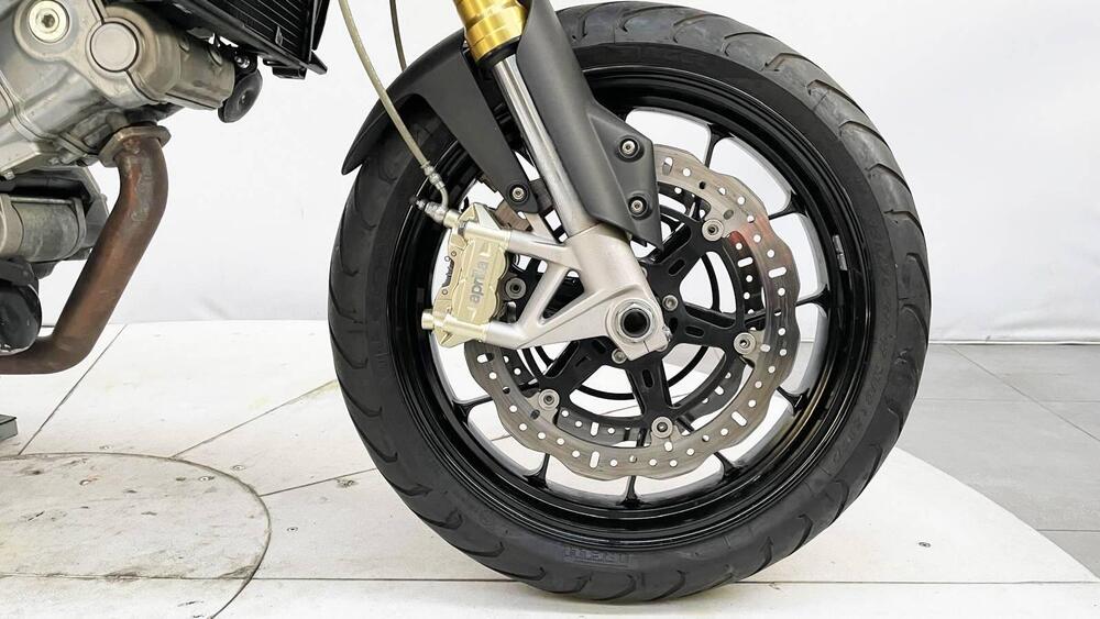 Aprilia Dorsoduro 750 (2009 - 14) (5)