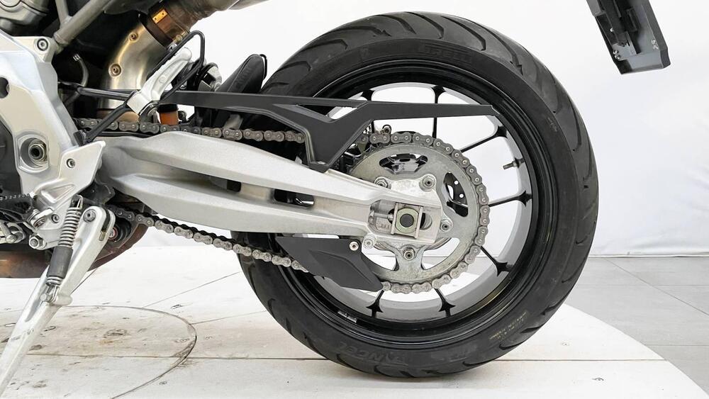 Aprilia Dorsoduro 750 (2009 - 14) (8)