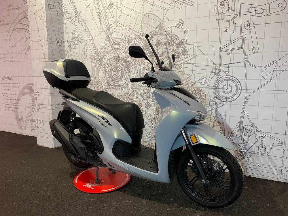 Honda SH 350i GT (2025 - 26) (3)