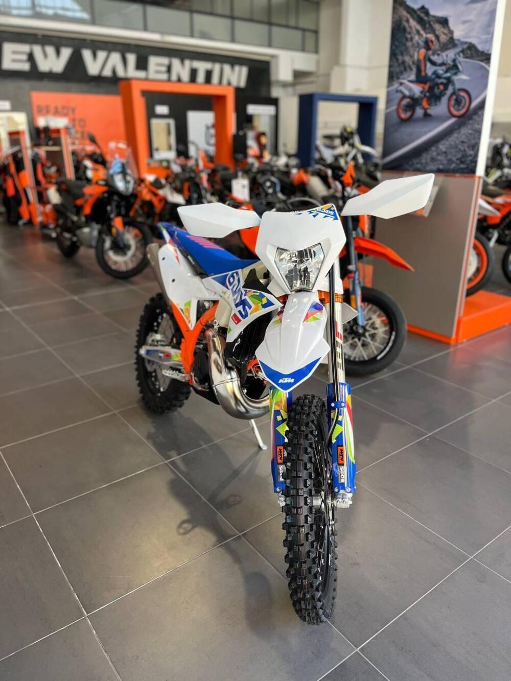 KTM 300 EXC 6Days (2026) (4)