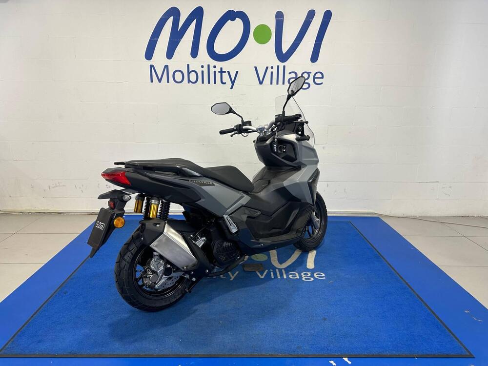 Um Italia Rockville 125 (2025 - 26) (2)