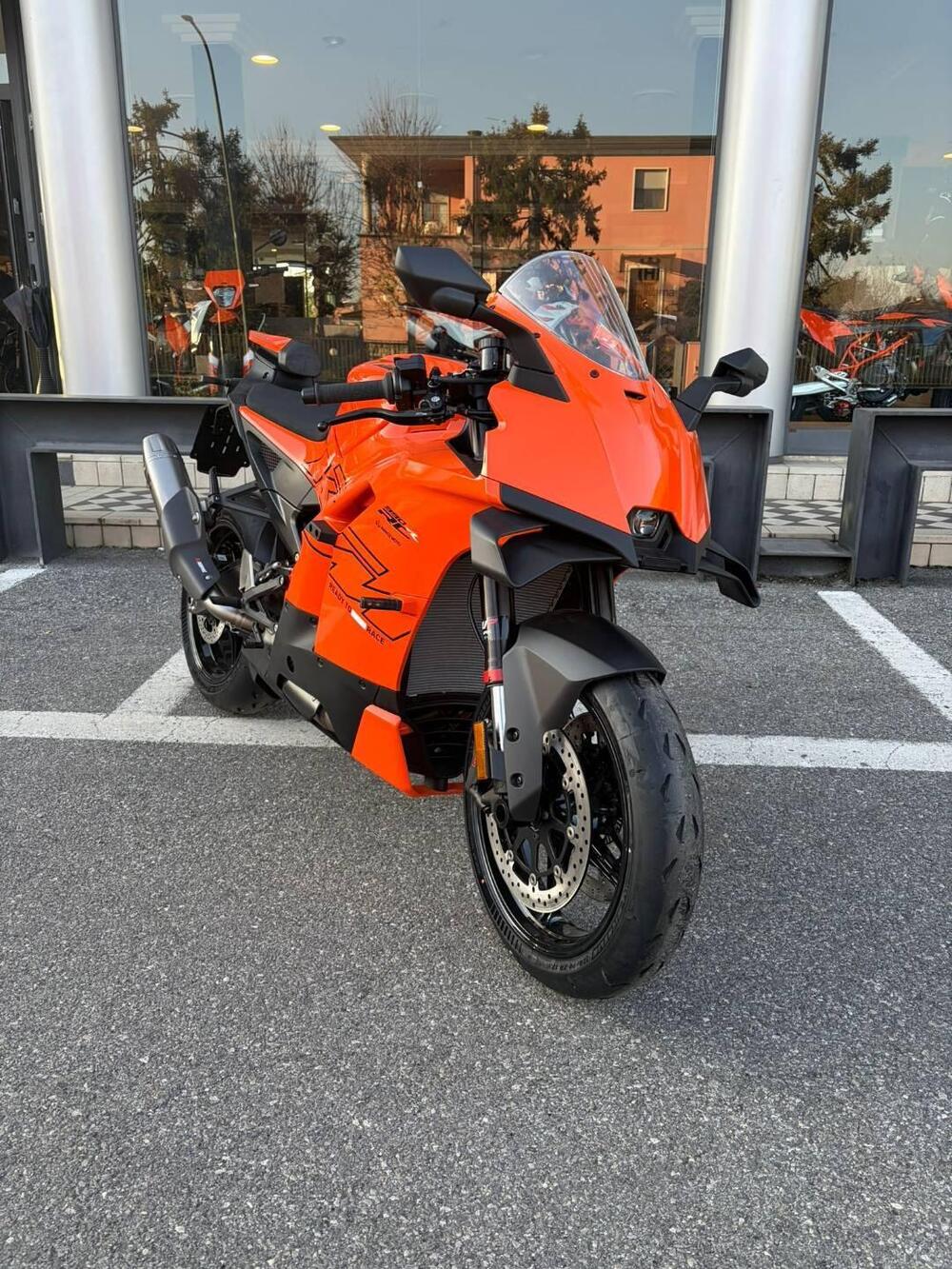 KTM 990 RC R (2026) (4)
