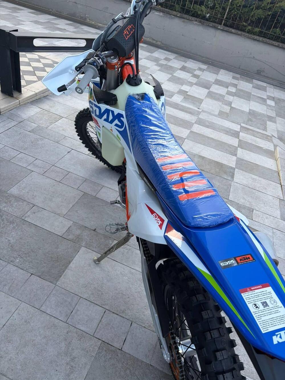 KTM 350 EXC-F 6Days (2026) (4)